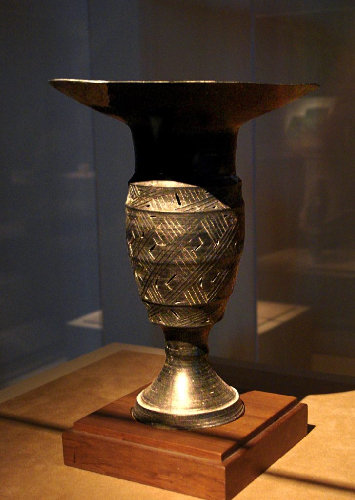 CMOC_Treasures_of_Ancient_China_exhibit_-_black_pottery_goblet-728x1024