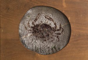 北大路魯山人「銀彩色絵蟹絵額皿」